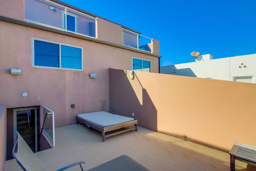 Virtual tour photo 41 of 42 for 3333 Ocean Front Walk #1