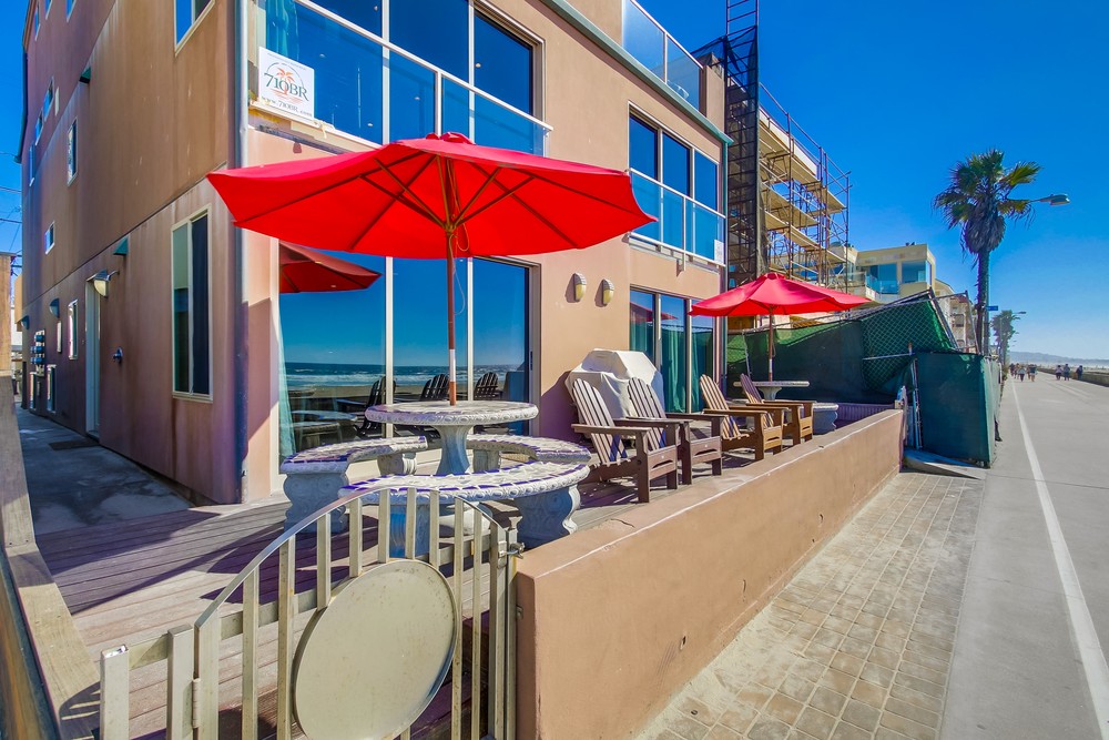 Virtual tour photo 6 of 51 for 3333 Ocean Front Walk #2