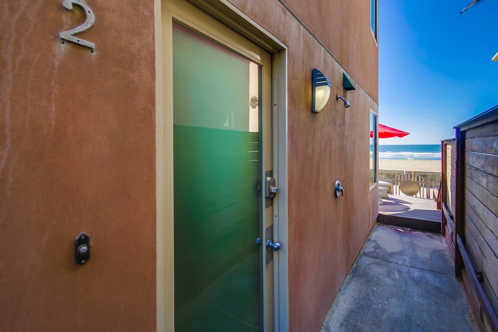 Virtual tour photo 17 of 51 for 3333 Ocean Front Walk #2