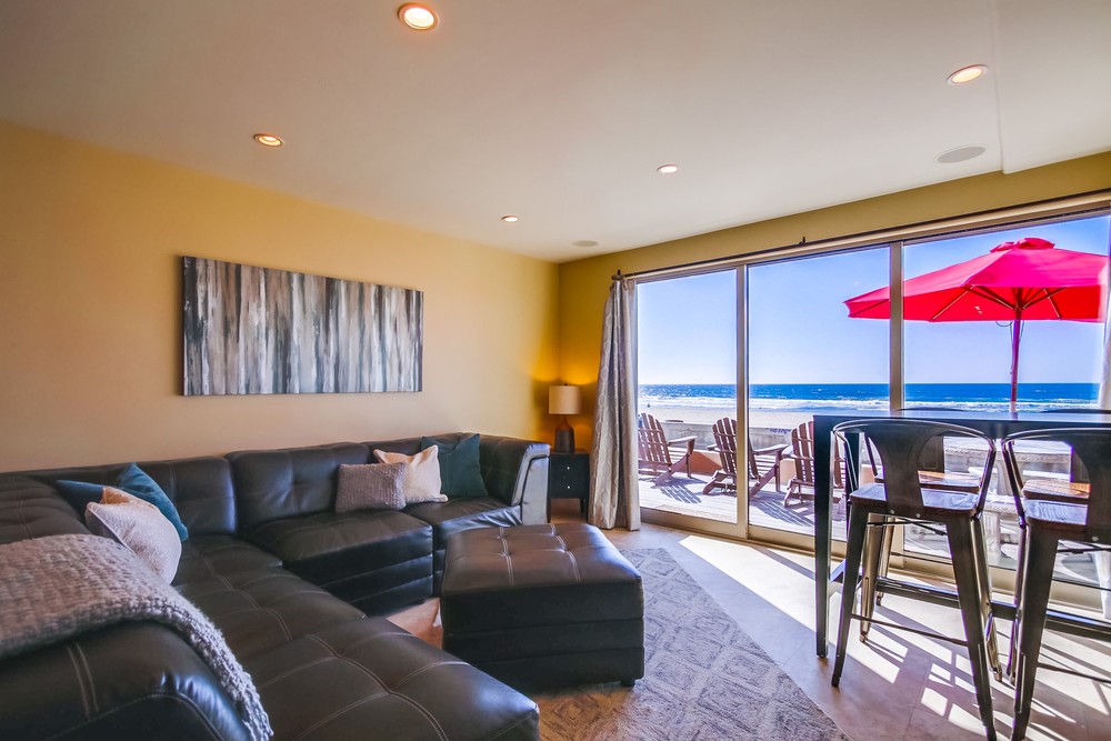 Virtual tour photo 21 of 51 for 3333 Ocean Front Walk #2