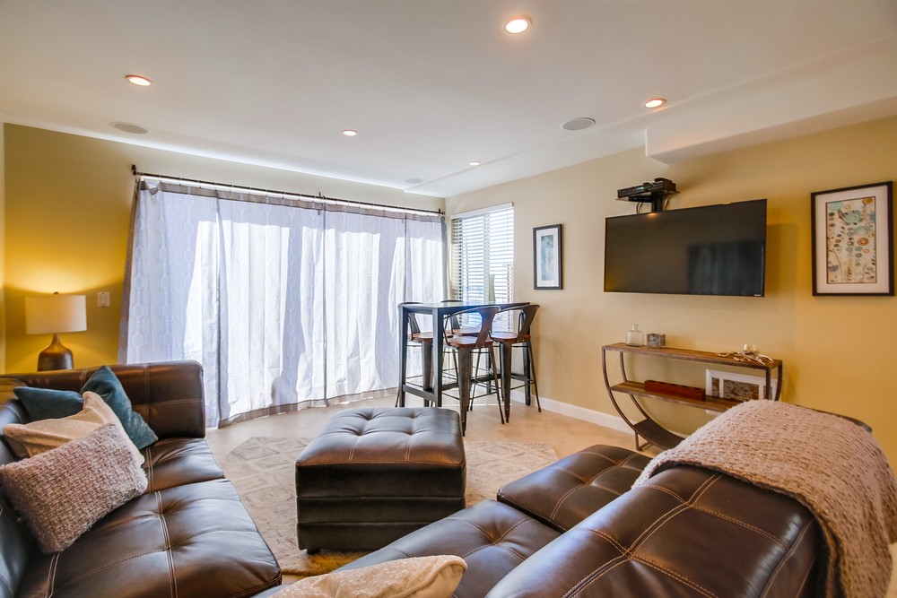 Virtual tour photo 26 of 51 for 3333 Ocean Front Walk #2