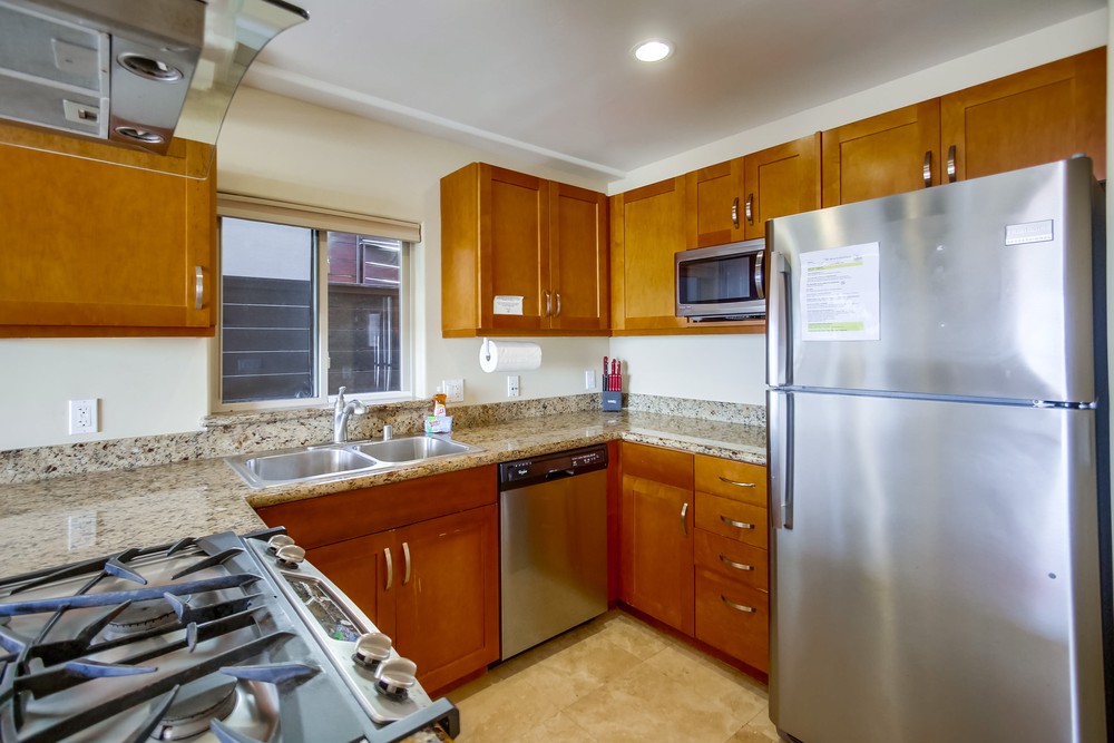 Virtual tour photo 32 of 51 for 3333 Ocean Front Walk #2