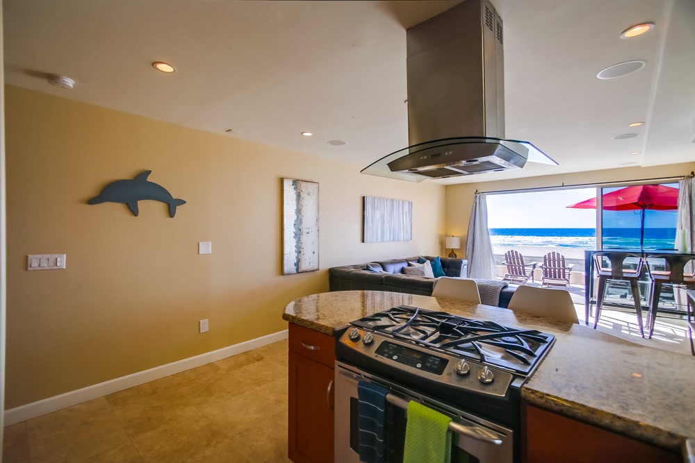 Virtual tour photo 34 of 51 for 3333 Ocean Front Walk #2