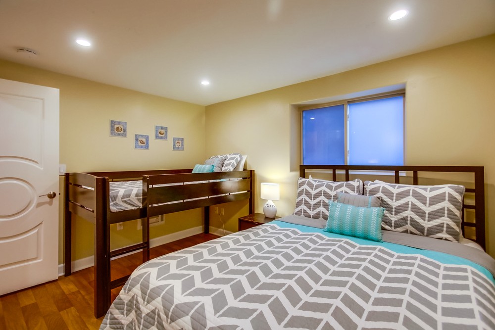 Virtual tour photo 40 of 51 for 3333 Ocean Front Walk #2