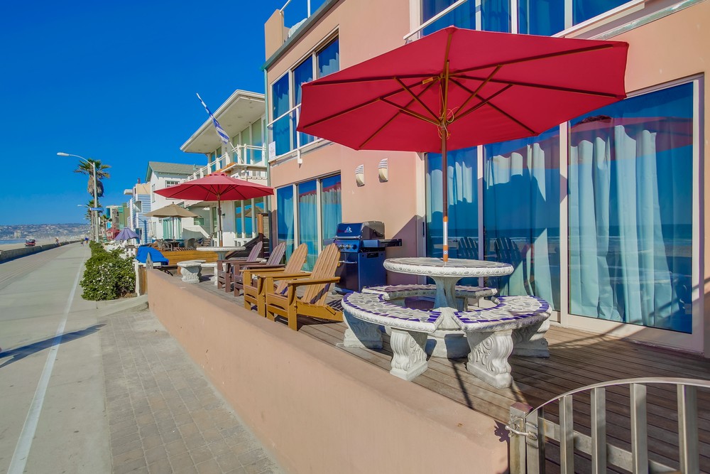Virtual tour photo 4 of 80 for 3333 Ocean Front Walk #4