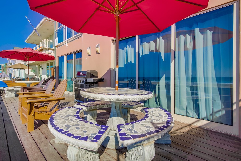 Virtual tour photo 10 of 80 for 3333 Ocean Front Walk #4