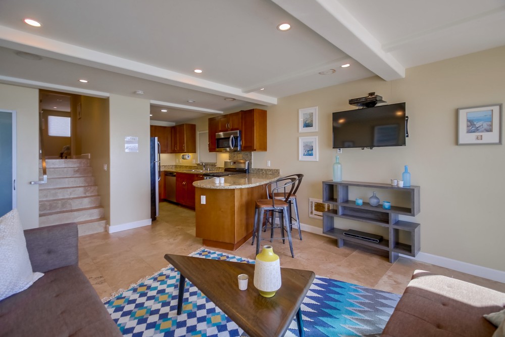 Virtual tour photo 29 of 80 for 3333 Ocean Front Walk #4
