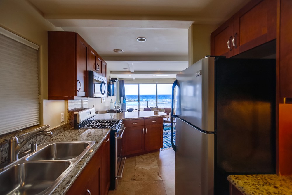 Virtual tour photo 34 of 80 for 3333 Ocean Front Walk #4