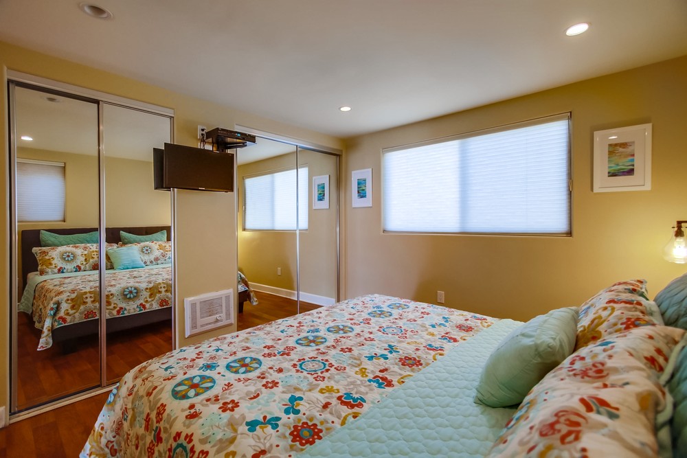 Virtual tour photo 42 of 80 for 3333 Ocean Front Walk #4