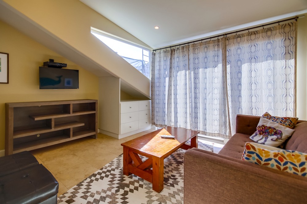 Virtual tour photo 47 of 80 for 3333 Ocean Front Walk #4