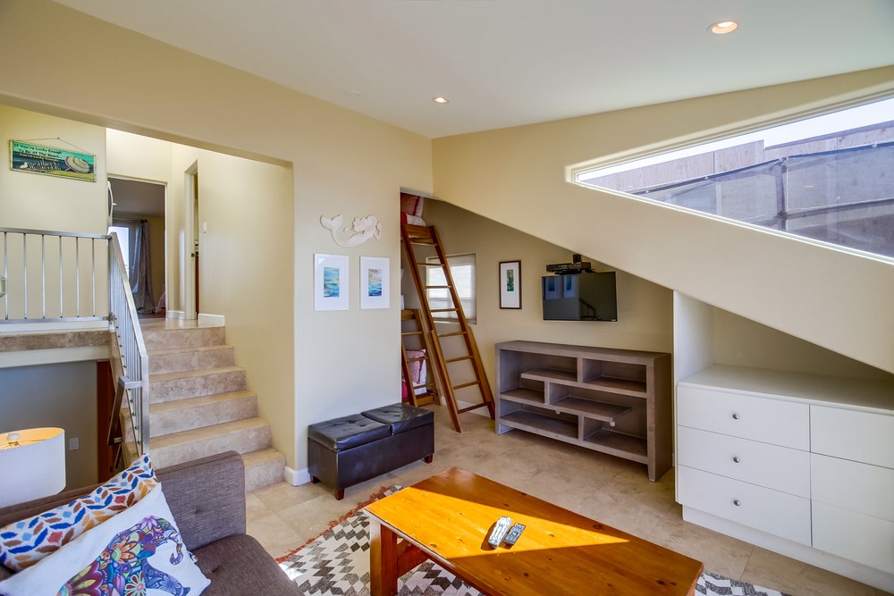 Virtual tour photo 54 of 80 for 3333 Ocean Front Walk #4