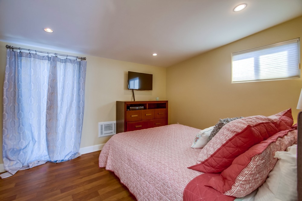 Virtual tour photo 64 of 80 for 3333 Ocean Front Walk #4