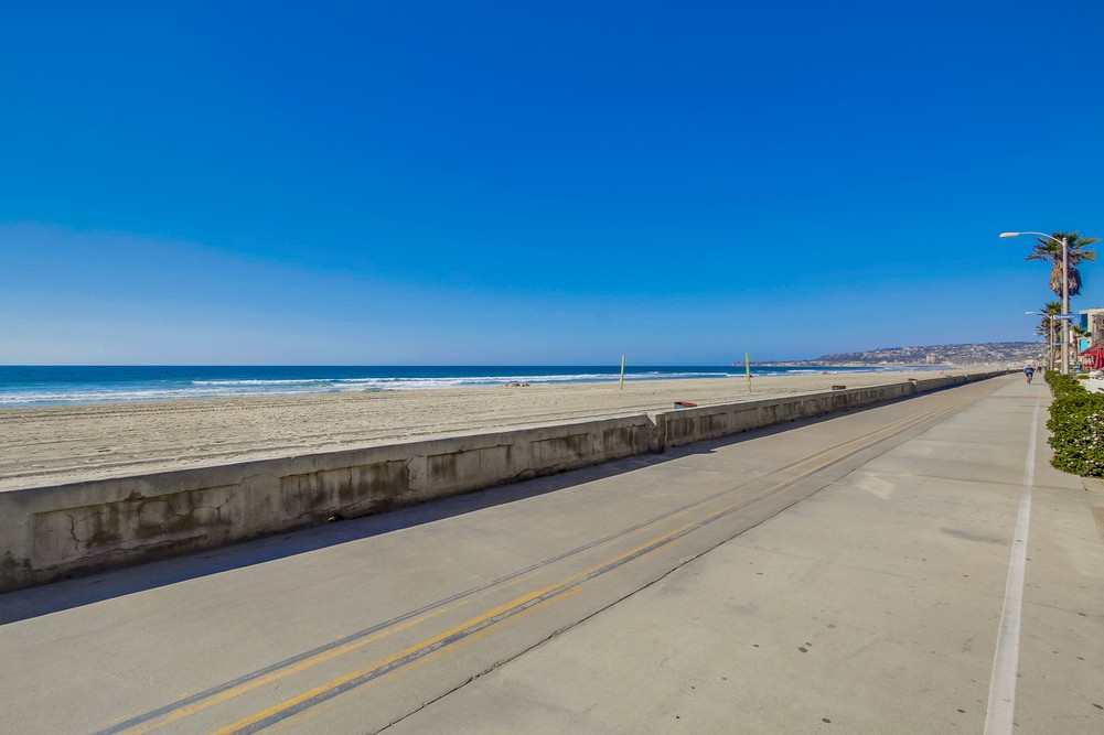 Virtual tour photo 72 of 80 for 3333 Ocean Front Walk #4