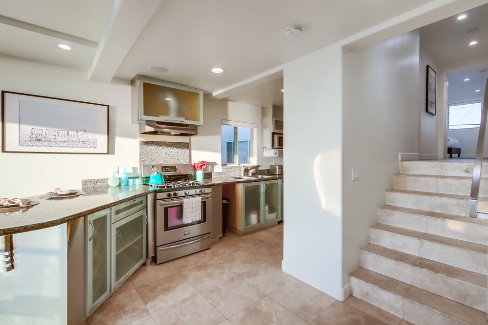 Virtual tour photo 8 of 103 for 3333 Ocean Front Walk