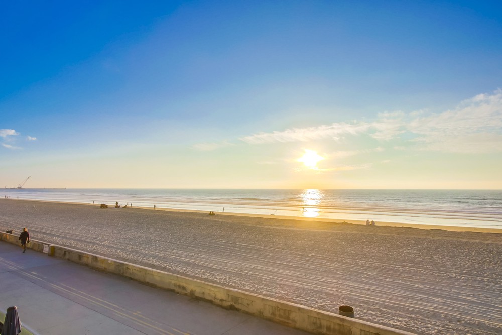 Virtual tour photo 13 of 103 for 3333 Ocean Front Walk