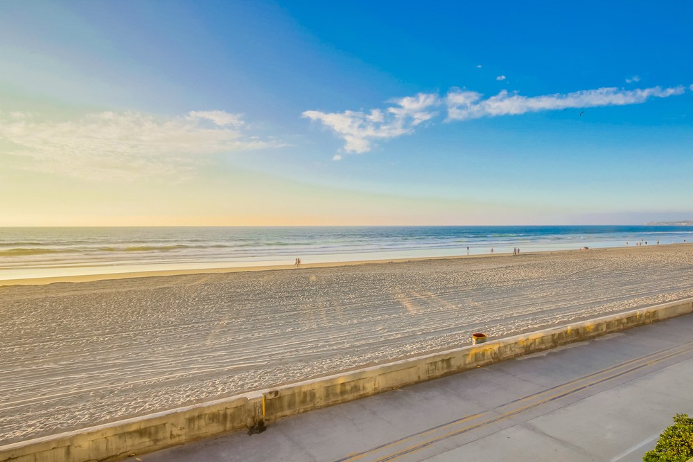 Virtual tour photo 15 of 103 for 3333 Ocean Front Walk