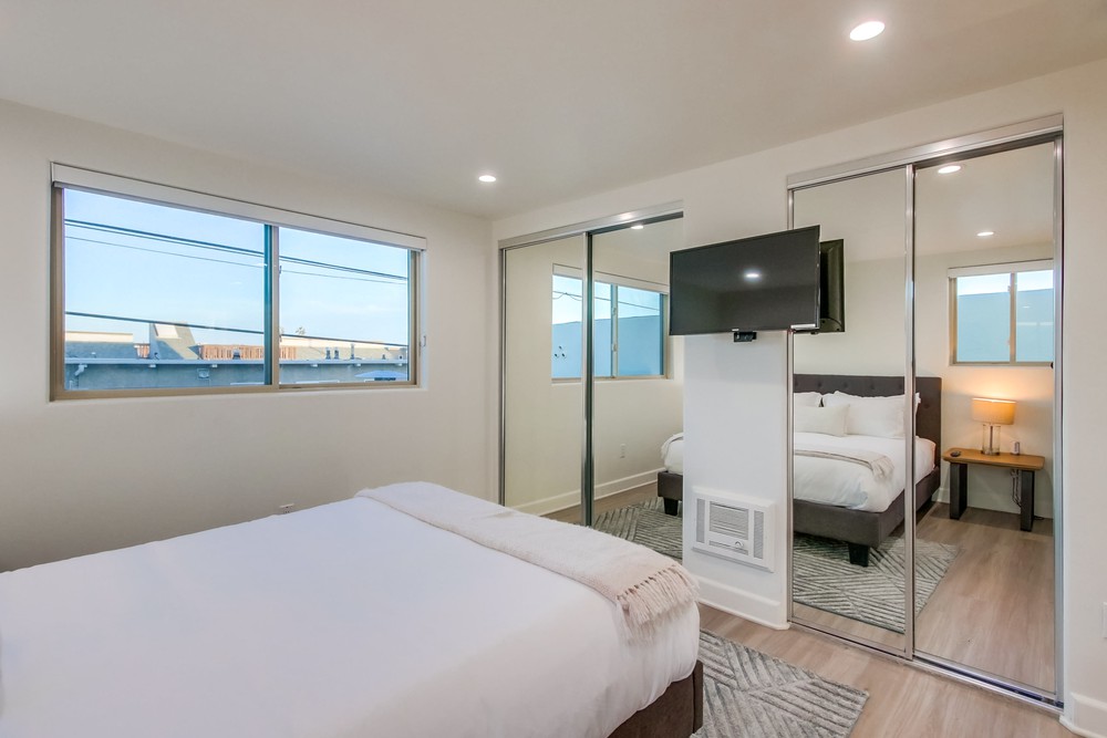 Virtual tour photo 17 of 103 for 3333 Ocean Front Walk