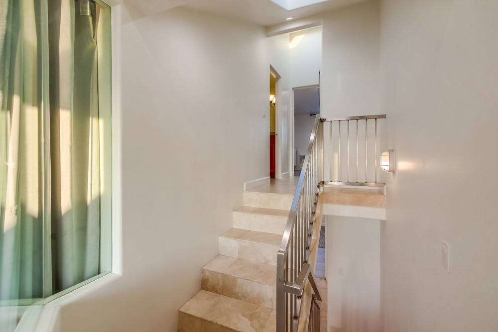 Virtual tour photo 33 of 103 for 3333 Ocean Front Walk