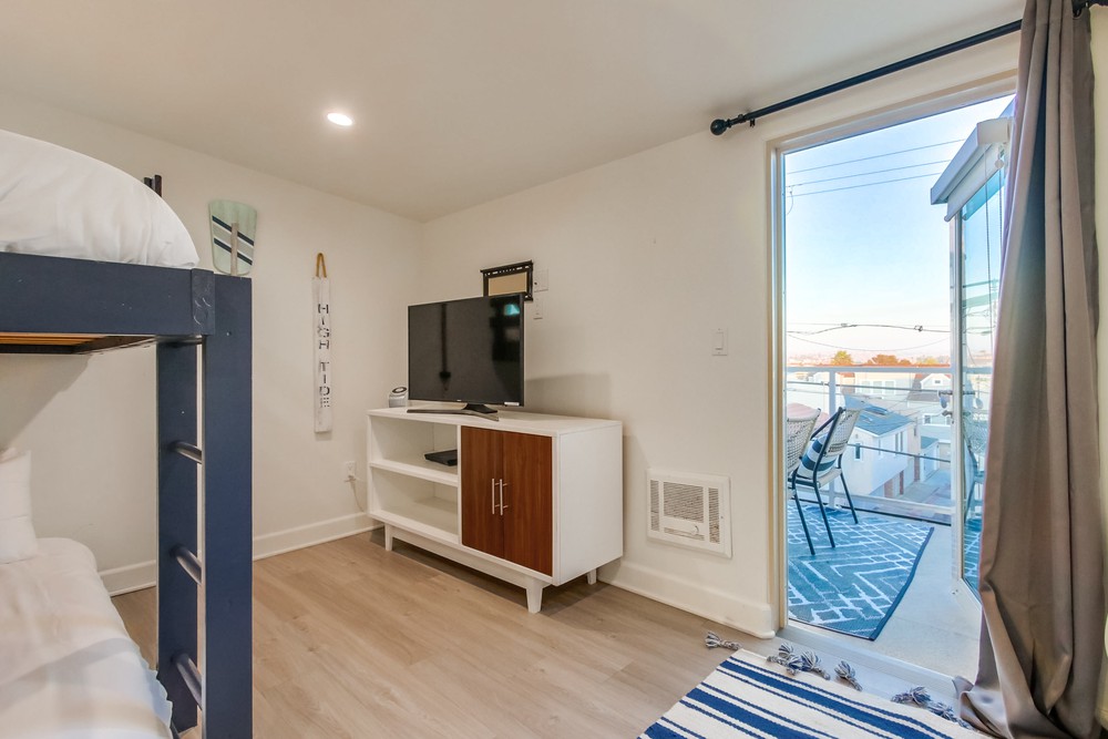 Virtual tour photo 35 of 103 for 3333 Ocean Front Walk