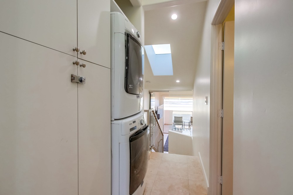 Virtual tour photo 39 of 103 for 3333 Ocean Front Walk
