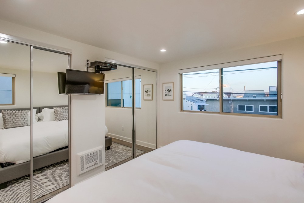 Virtual tour photo 56 of 103 for 3333 Ocean Front Walk