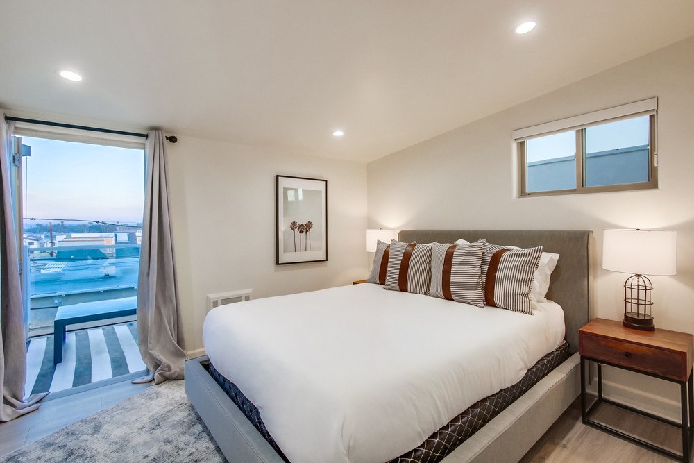 Virtual tour photo 77 of 103 for 3333 Ocean Front Walk