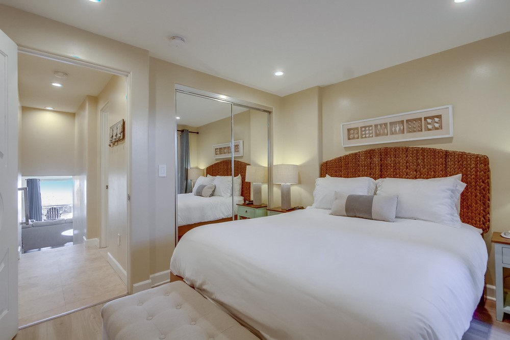 Virtual tour photo 37 of 60 for 3333 Ocean Front Walk UNIT 2
