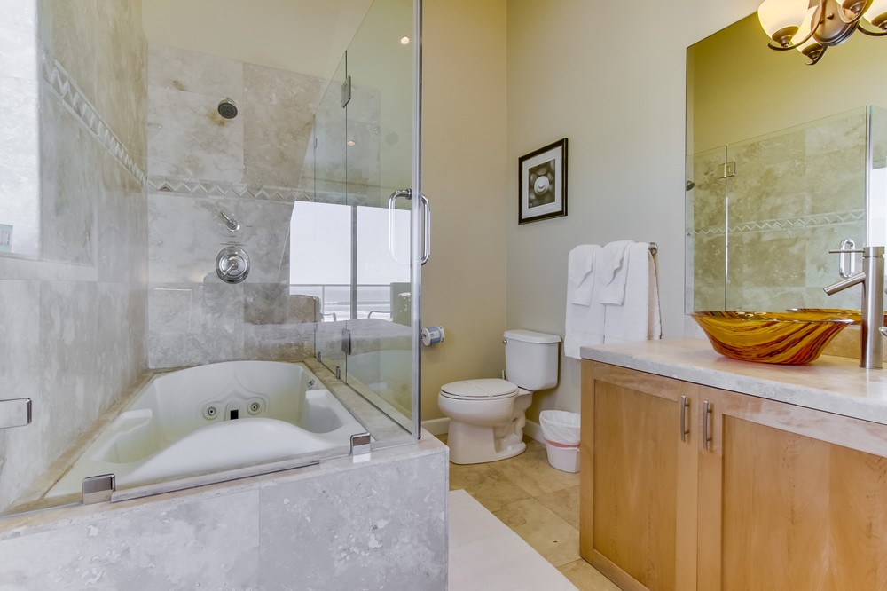 Virtual tour photo 24 of 70 for 3333 Ocean Front Walk