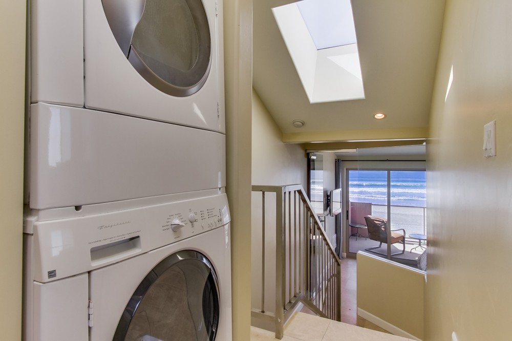 Virtual tour photo 32 of 70 for 3333 Ocean Front Walk