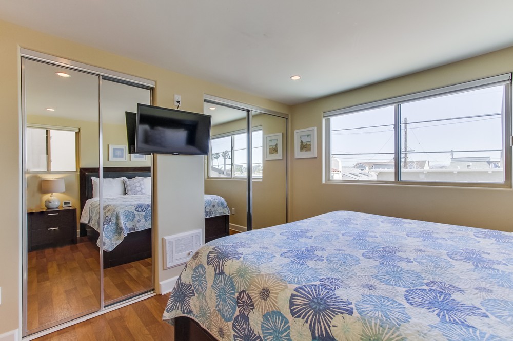 Virtual tour photo 50 of 70 for 3333 Ocean Front Walk