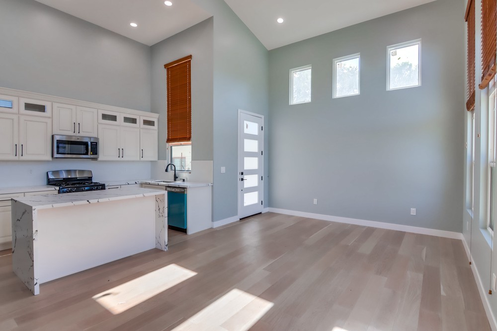 Virtual tour photo 7 of 48 for 3334 Altadena Ave
