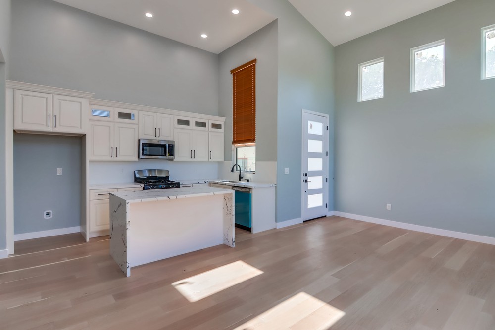 Virtual tour photo 8 of 48 for 3334 Altadena Ave
