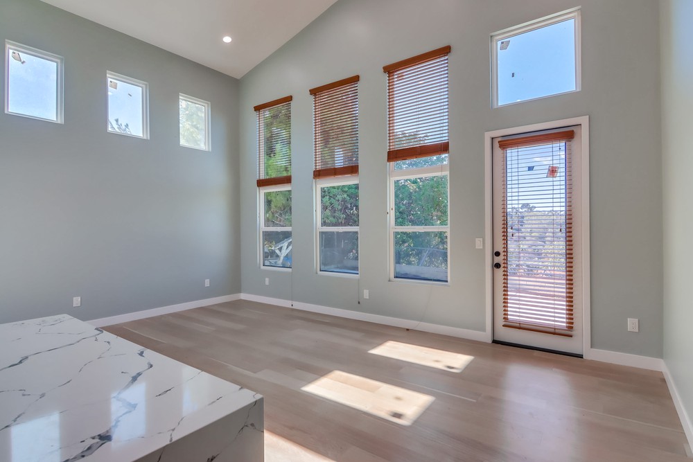 Virtual tour photo 9 of 48 for 3334 Altadena Ave