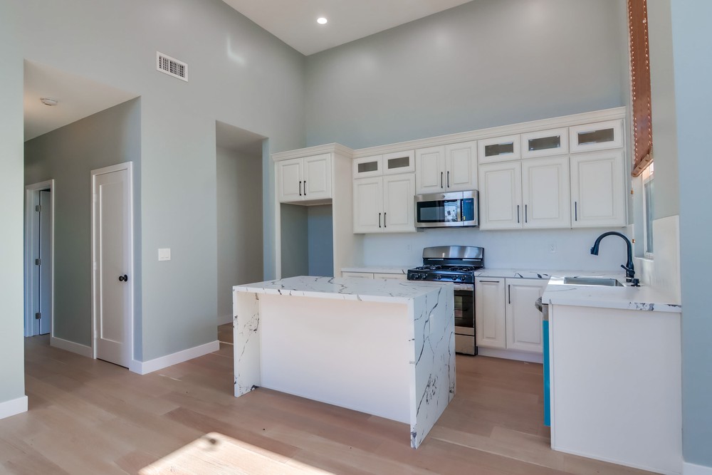 Virtual tour photo 11 of 48 for 3334 Altadena Ave