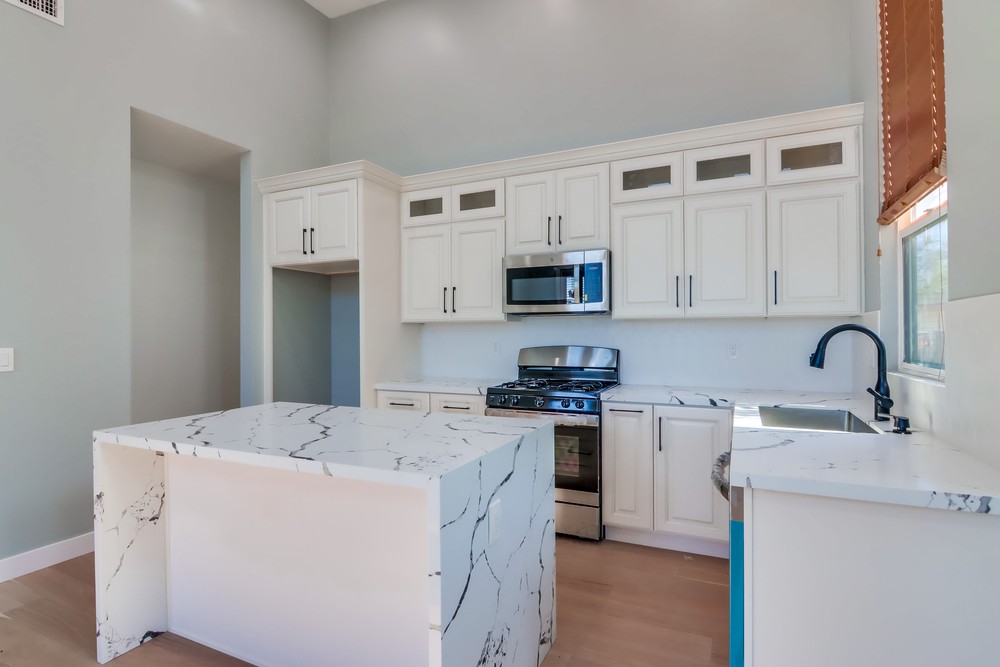 Virtual tour photo 12 of 48 for 3334 Altadena Ave