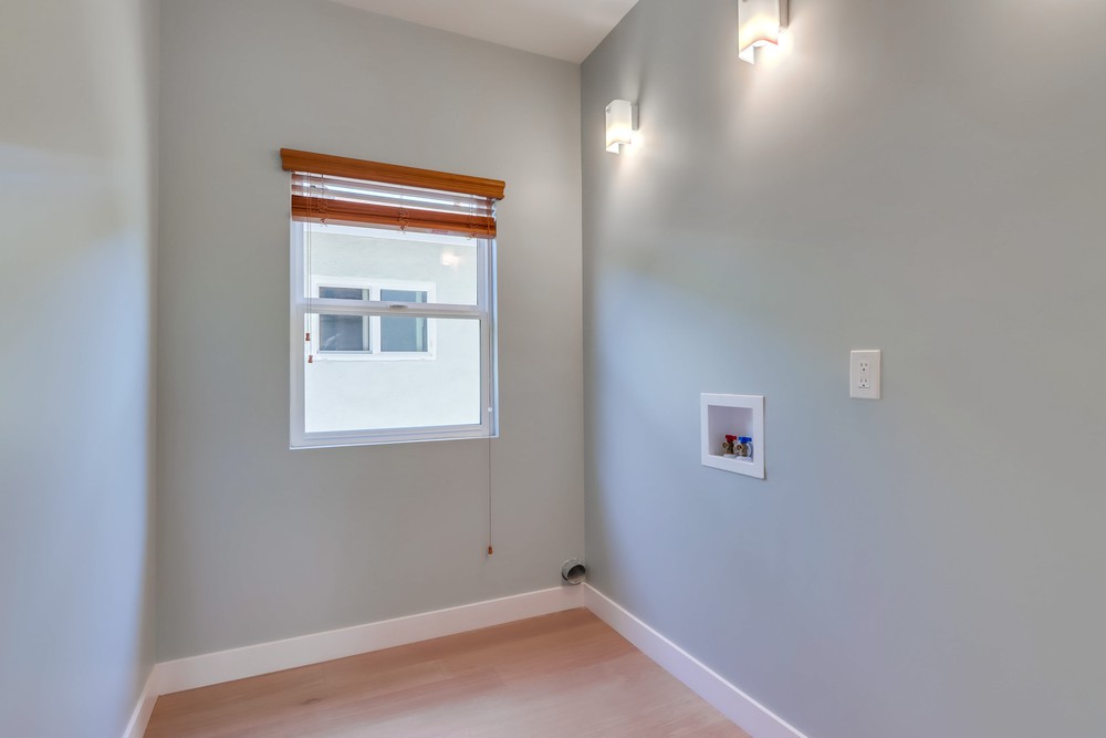Virtual tour photo 20 of 48 for 3334 Altadena Ave