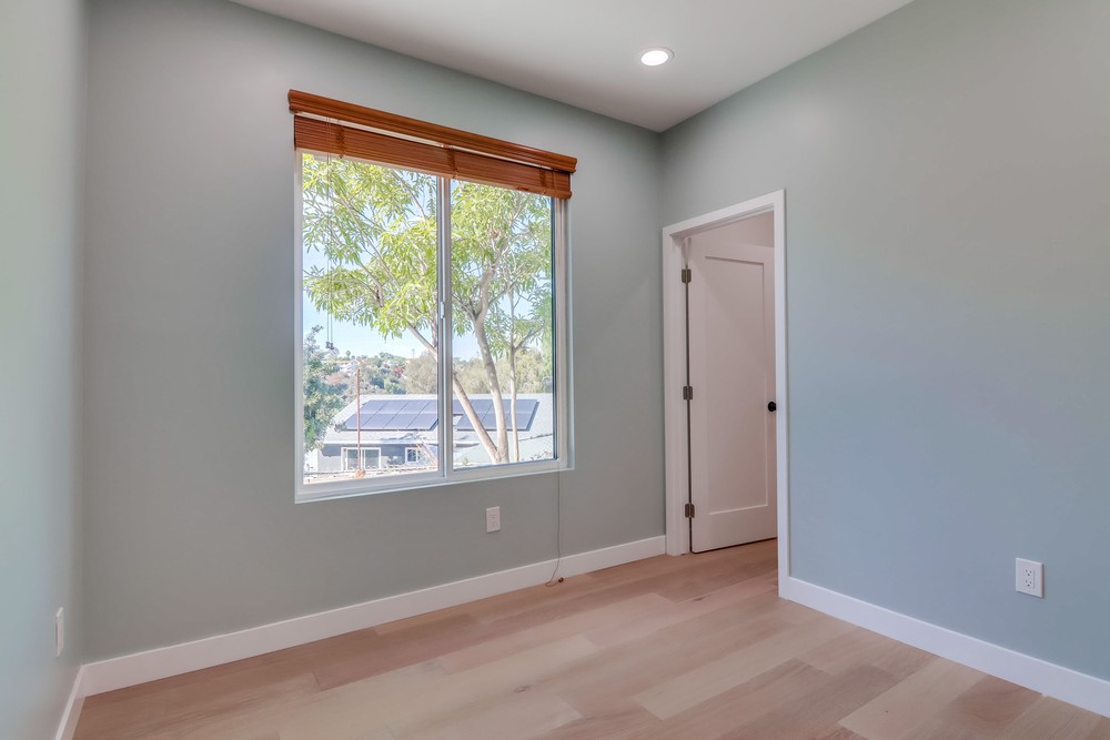 Virtual tour photo 22 of 48 for 3334 Altadena Ave