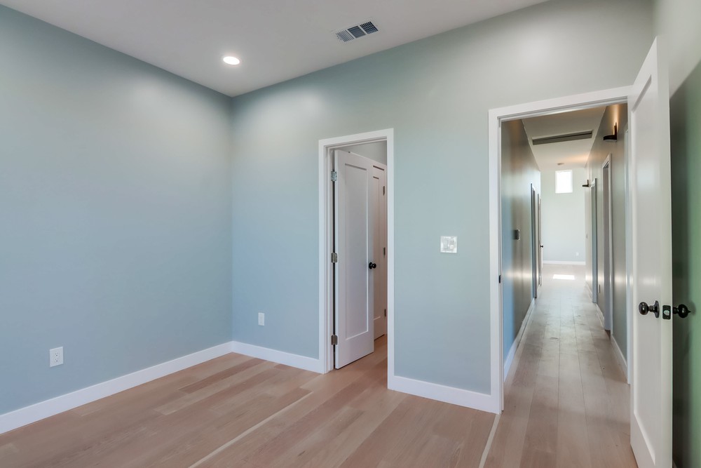 Virtual tour photo 32 of 48 for 3334 Altadena Ave