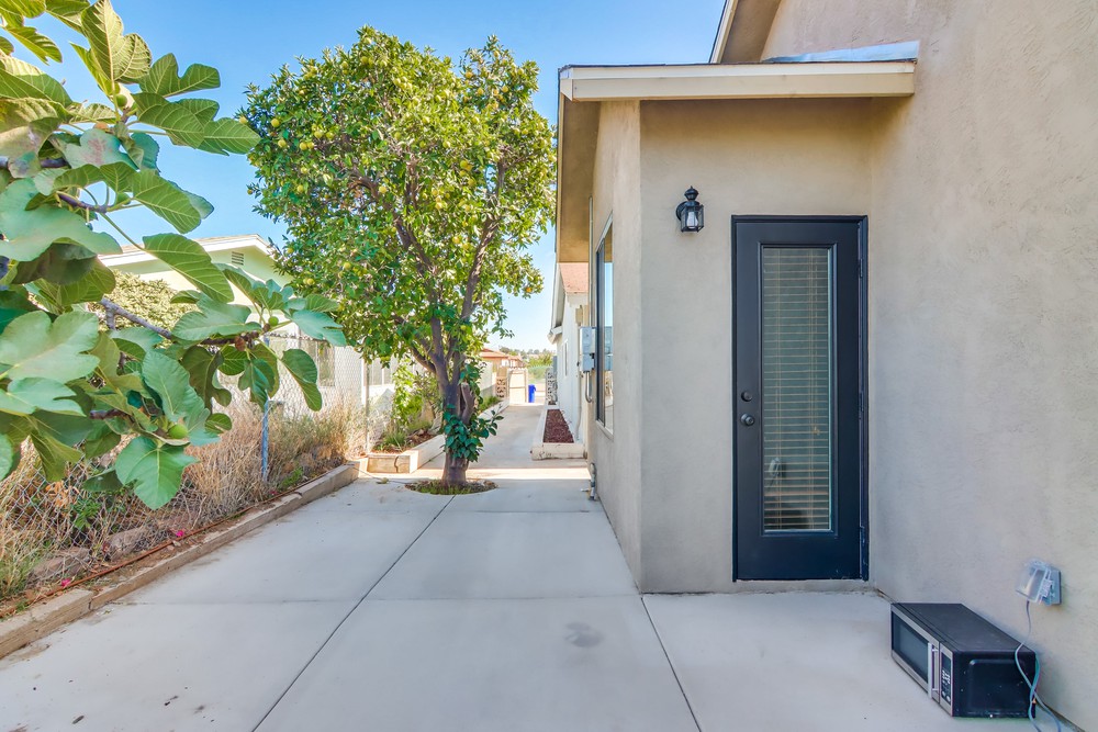 Virtual tour photo 42 of 48 for 3334 Altadena Ave