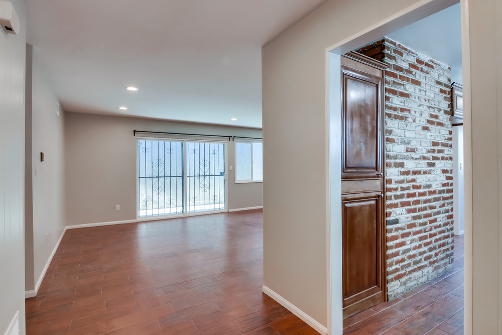 Virtual tour photo 10 of 37 for 3334 Altadena Ave