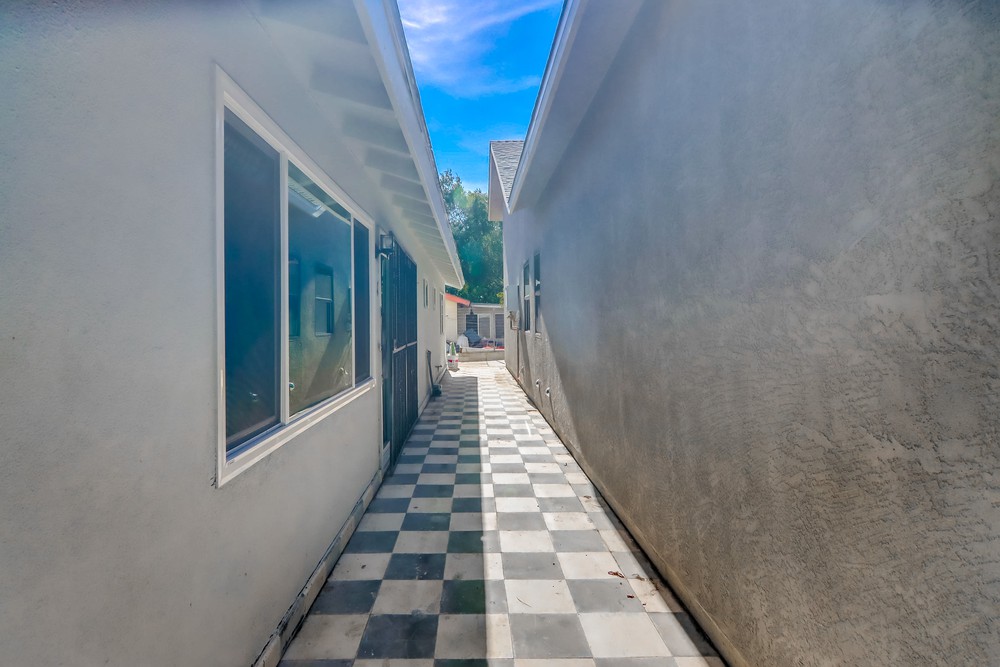 Virtual tour photo 37 of 37 for 3334 Altadena Ave