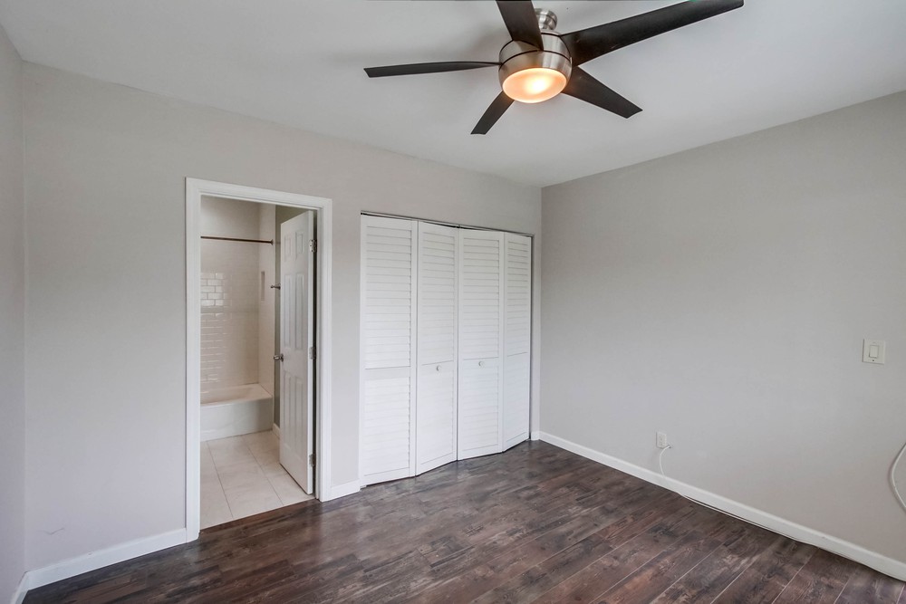 Virtual tour photo 16 of 37 for 3334 Lincoln Ave