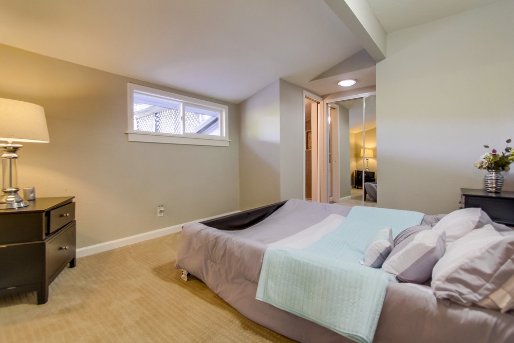 Virtual tour photo 18 of 48 for 3337 Menlo Ave