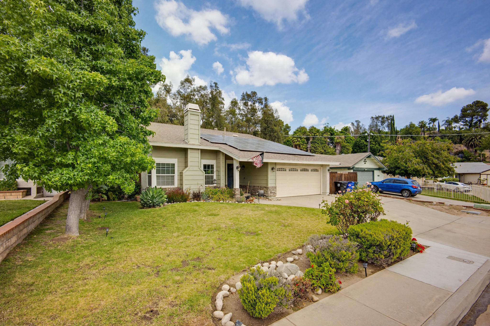Virtual tour photo 3 of 38 for 3340 Lynwood Dr