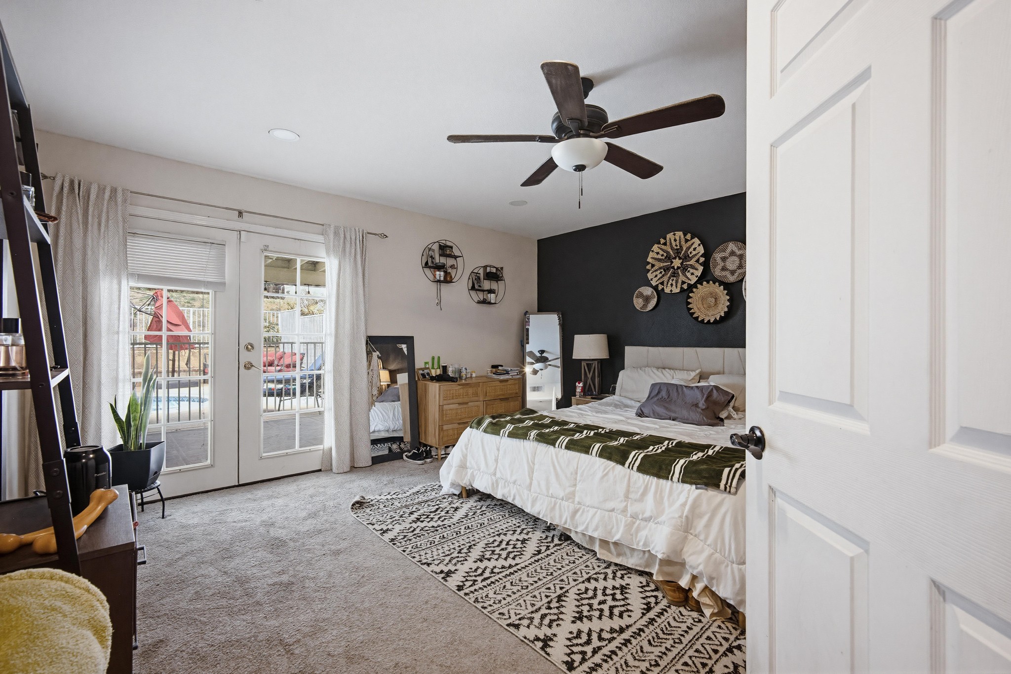 Virtual tour photo 17 of 38 for 3340 Lynwood Dr