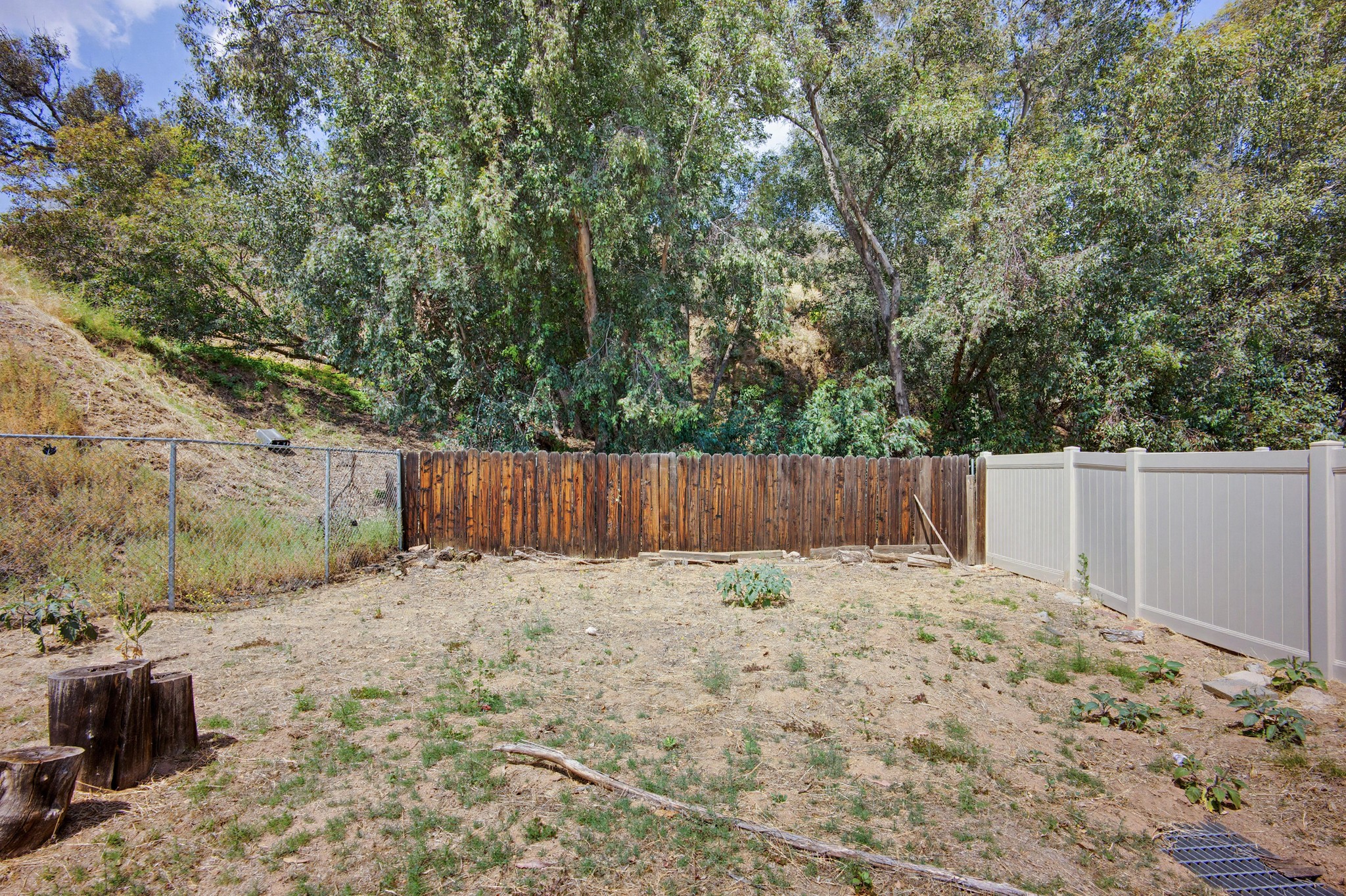 Virtual tour photo 37 of 38 for 3340 Lynwood Dr