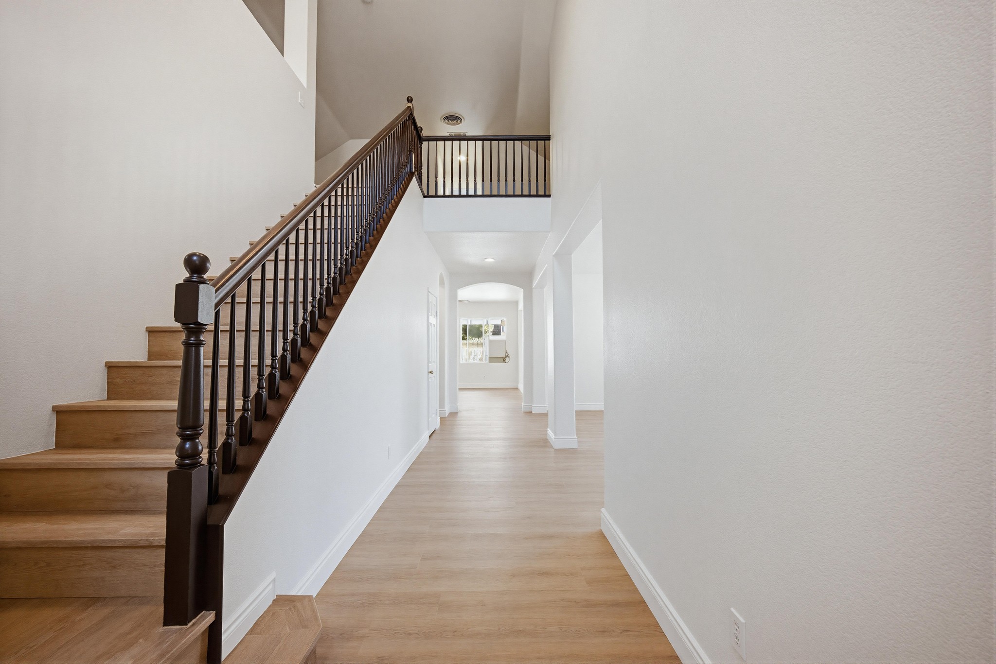 Virtual tour photo 7 of 61 for 33478 Scarborough Ln