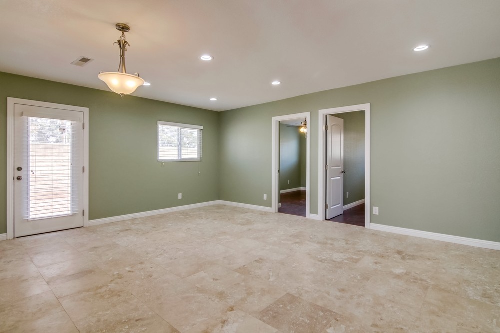 Virtual tour photo 13 of 42 for 335 S 46th St
