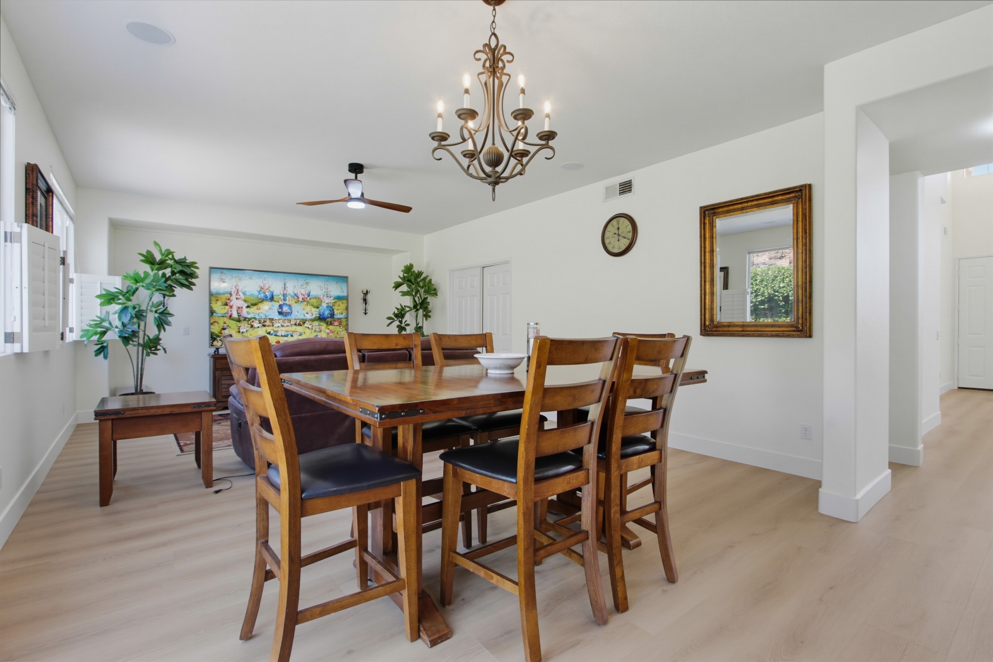 Virtual tour photo 19 of 59 for 3350 Avocado Vista Ln