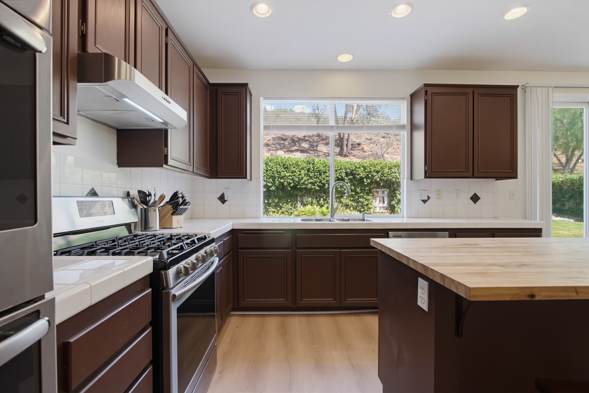 Virtual tour photo 22 of 59 for 3350 Avocado Vista Ln